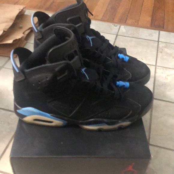 Unc Jordan 6s - Picture 4 of 7